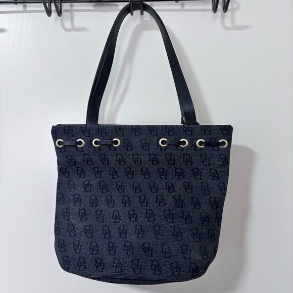 *New* Dooney & Bourke Monogram Tote Bag and wallet set
Color black /gray - Picture 3 of 16